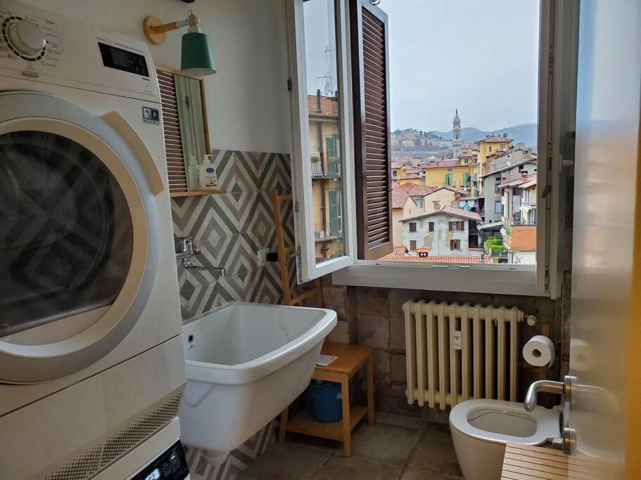 "La Me Ca" Intero Appartamento In Centro Con Vista Sui Colli 贝尔加莫 外观 照片