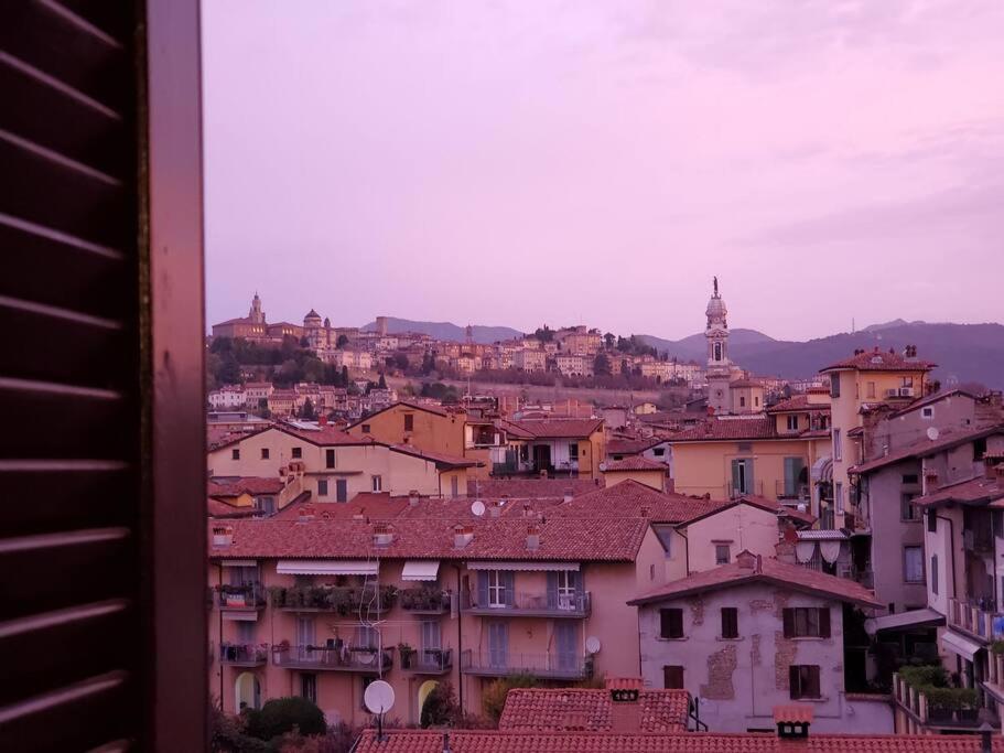 "La Me Ca" Intero Appartamento In Centro Con Vista Sui Colli 贝尔加莫 外观 照片